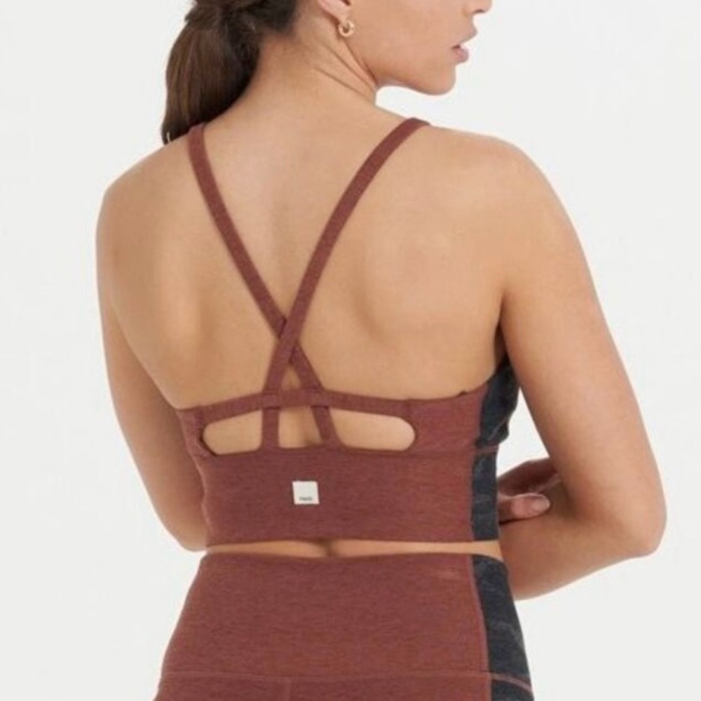 Vuori Aspire Elevation Bra in Cedar Heather Size Medium
